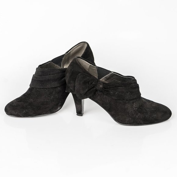 NWT Tahari suede bow booties - 10 - Picture 1 of 5
